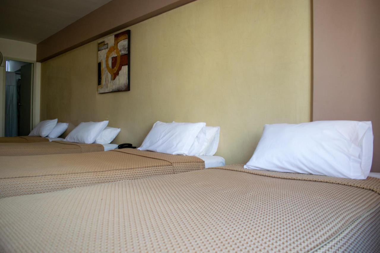 Hostal Solari Trujillo Buitenkant foto
