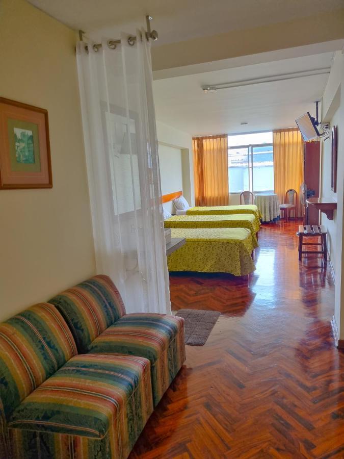 Hostal Solari Trujillo Buitenkant foto