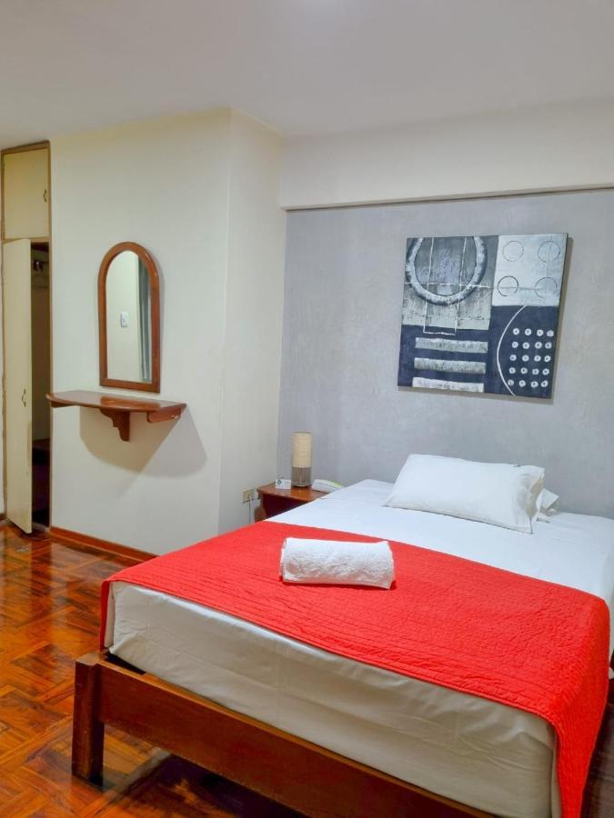 Hostal Solari Trujillo Buitenkant foto
