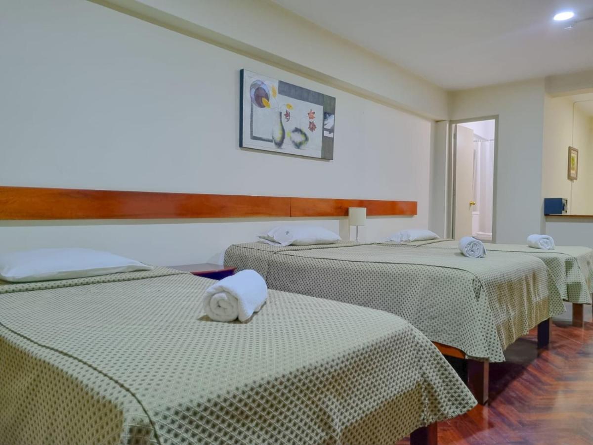 Hostal Solari Trujillo Buitenkant foto